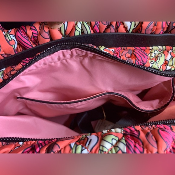 Sondra Roberts Women’s Large Squared Red Handbag - Picture 10 of 15